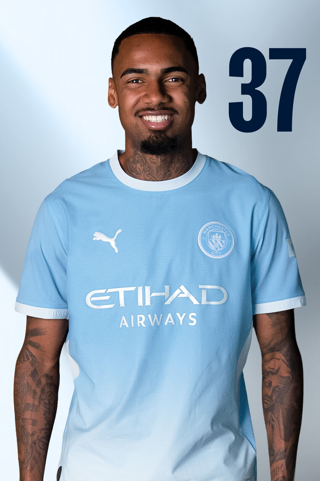 1080x1623_26_ManCity_Allan.jpg