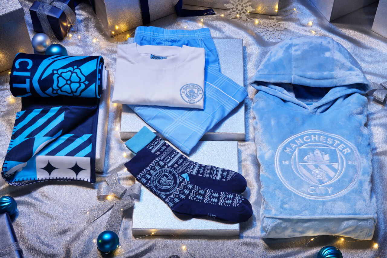 ⭐︎日本未発売 欧州即完売品⭐︎ マンチェスターシティ　優勝記念　限定ユニフォーム ⭐︎日本未発売⭐︎ マンチェスターシティ 3冠 優勝記念 VIP