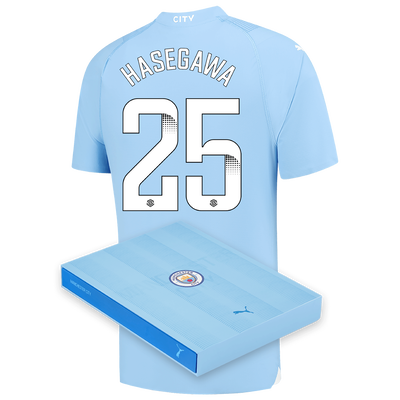 Camiseta Authentic 1ª Equipación Manchester City 2023/24 con estampado de HASEGAWA 25 en caja de regalo