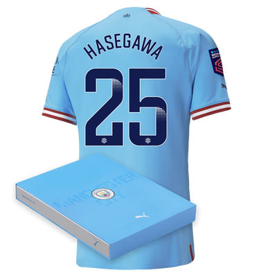 Camiseta Authentic 1ª Equipación Manchester City 2022/23 con estampado de HASEGAWA 25 en caja de regalo