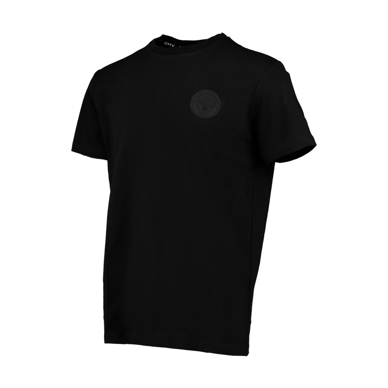 MCFC FW MENS BLACKOUT SMALL CREST TEE - black