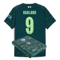 701237111BW001_pp_01_mcfc.png?