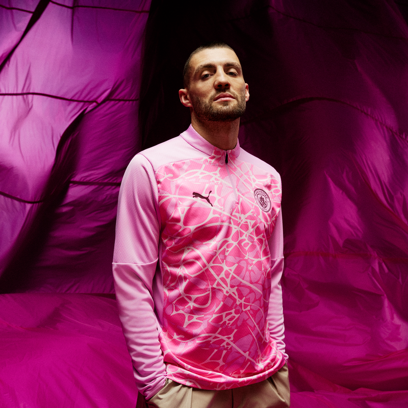 MCFC MW KIDS PREMATCH 1/4 ZIP TOP - pink icing