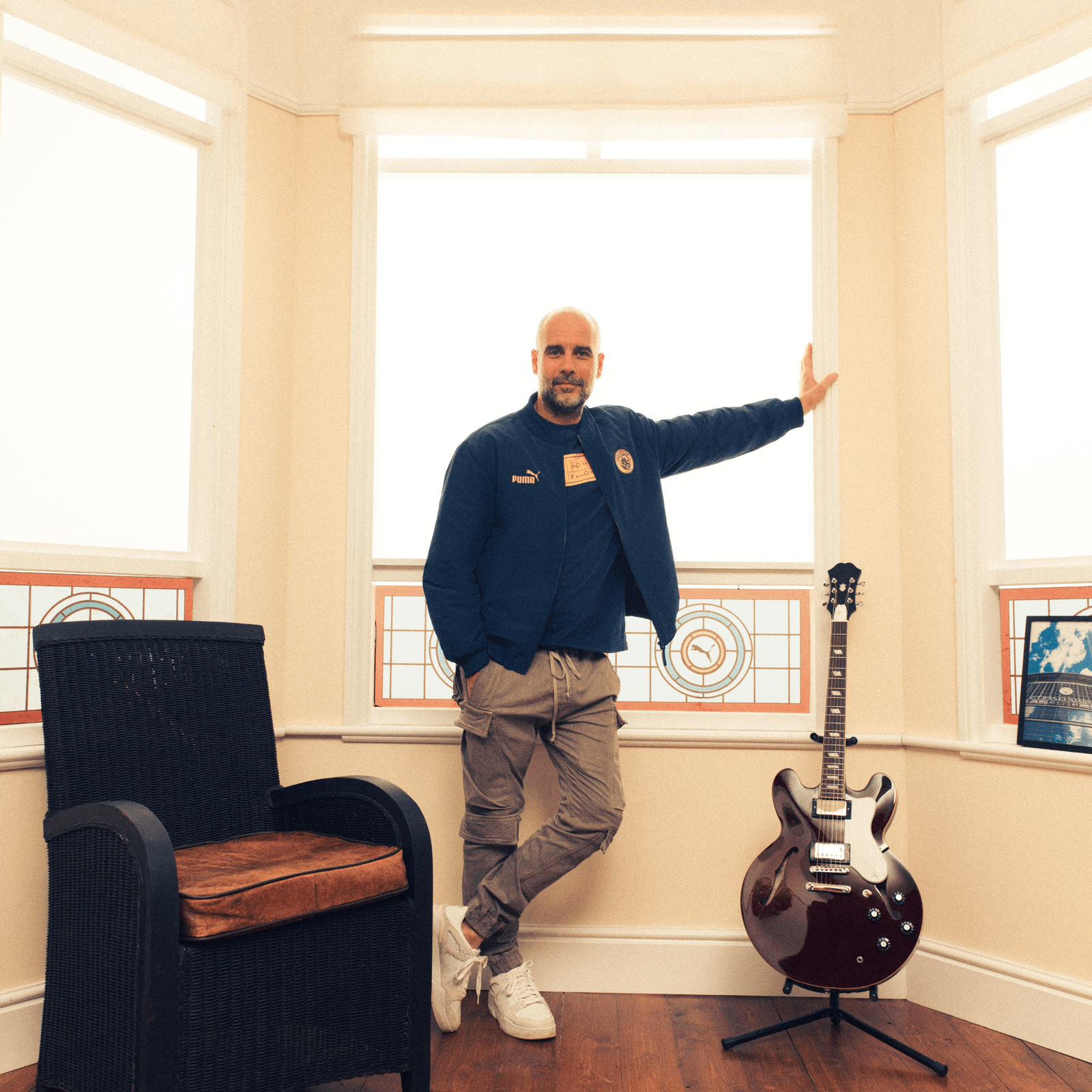 マンチェスター・シティ ノエル・ギャラガー Tシャツ | Official Man