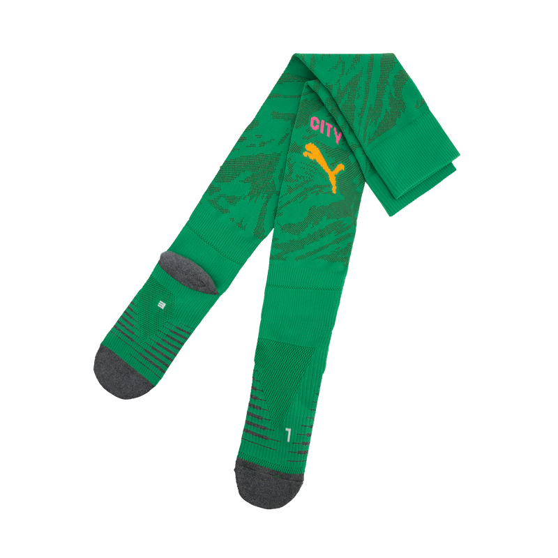 Man City Goalkeeper Socks 2025/26 green - Size 6-8 from polyester for males  - Official Manchester City FC store
